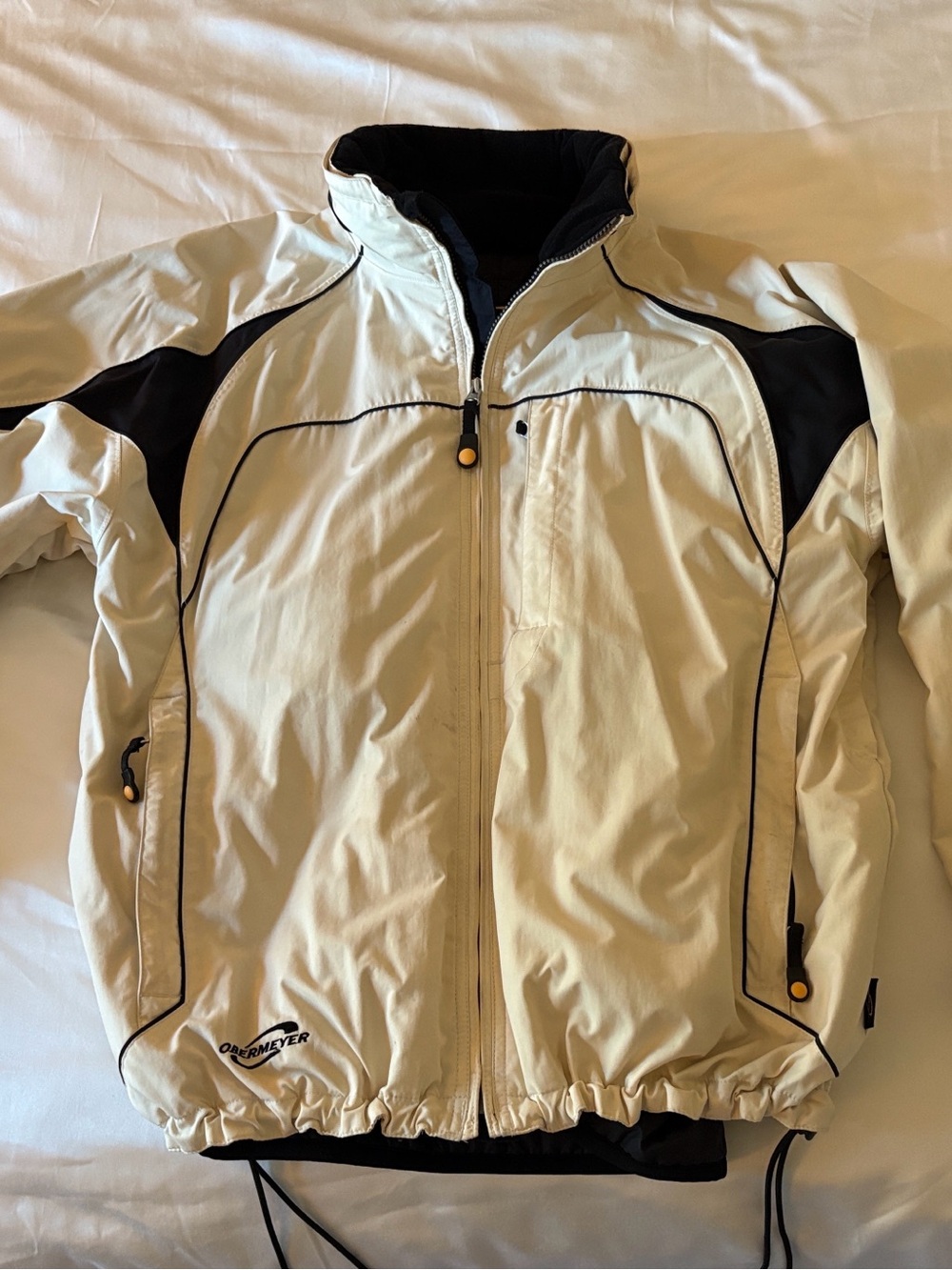 Obermeyer Men's White and Black Ski/Snowboard jacket w- zip on hoody/liner/pants